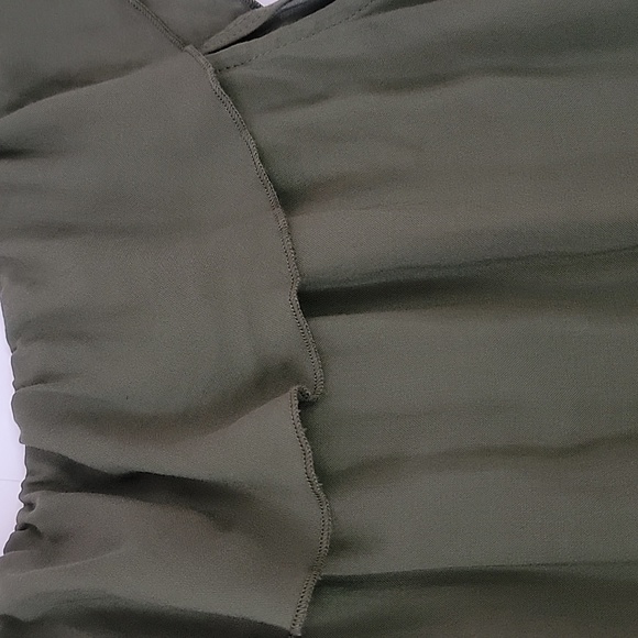 Express Olive Green Ruffle Tank Top / M. - Picture 9 of 9